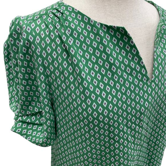 Carolina Belle Montreal Short Sleeve Geometric Pattern V Neck Blouse Green Small - Picture 2 of 7